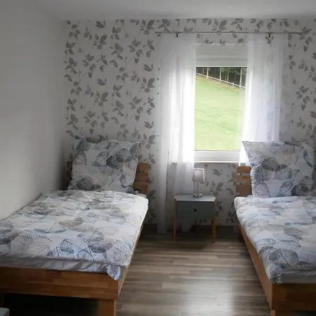 Modernisierte Ferienwohnung Im Schoenen Sauerland Meschede Exterior photo