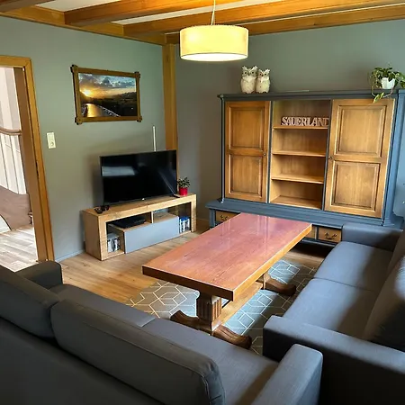 Modernisierte Ferienwohnung Im Schoenen Sauerland Meschede Exterior photo